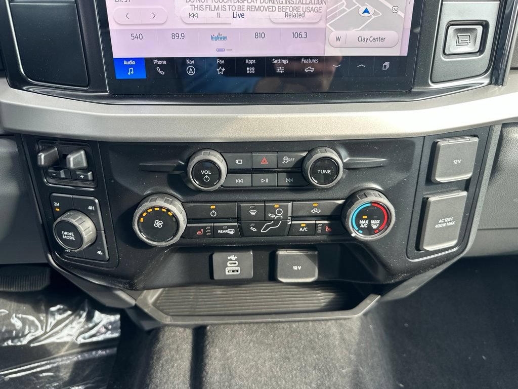 New 2026 Ford F350 XLT w/ XLT Premium Package AWD/4WD image 21