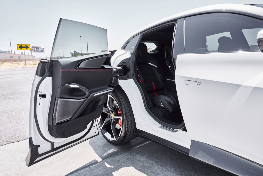 Used 2025 Ferrari Purosangue AWD/4WD image 38