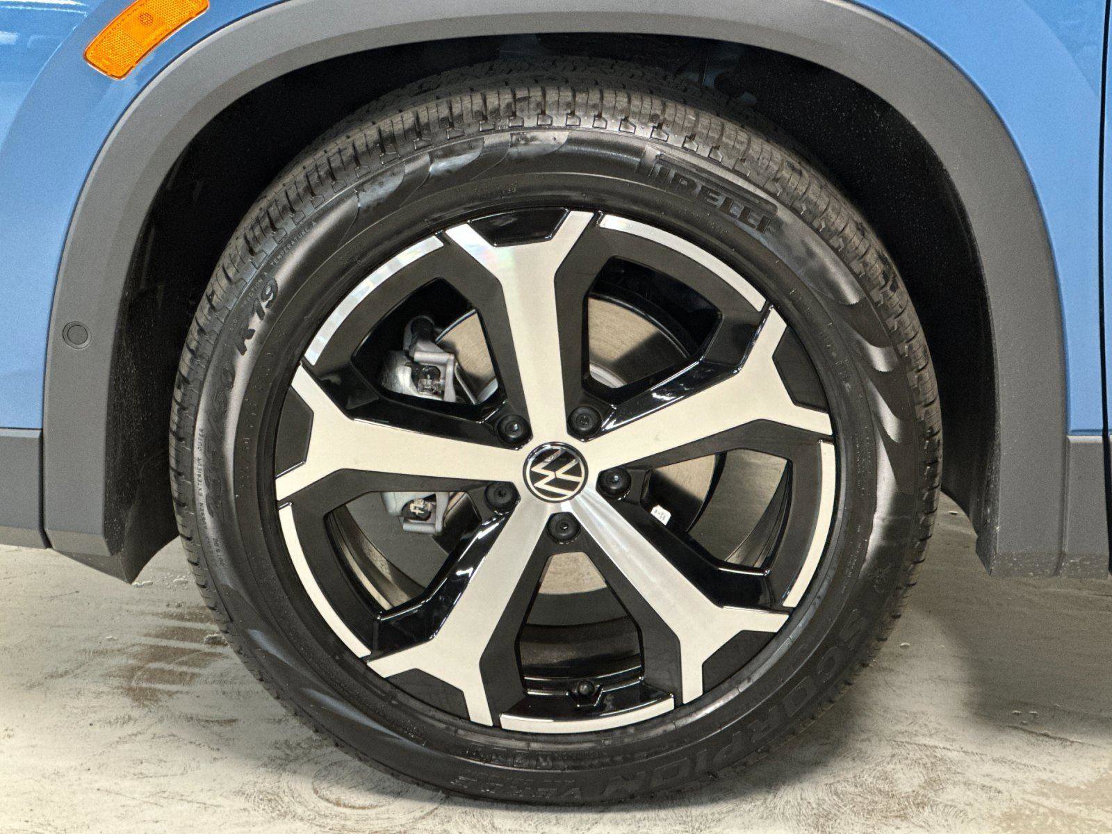 New 2026 Volkswagen Tiguan SE FWD image 24