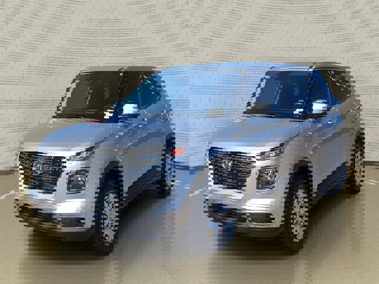 Used 2025 Hyundai Venue SE image 1