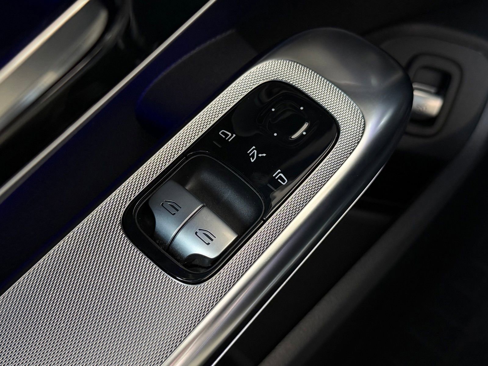 Certified 2024 Mercedes-Benz CLE 300 4MATIC Coupe image 24