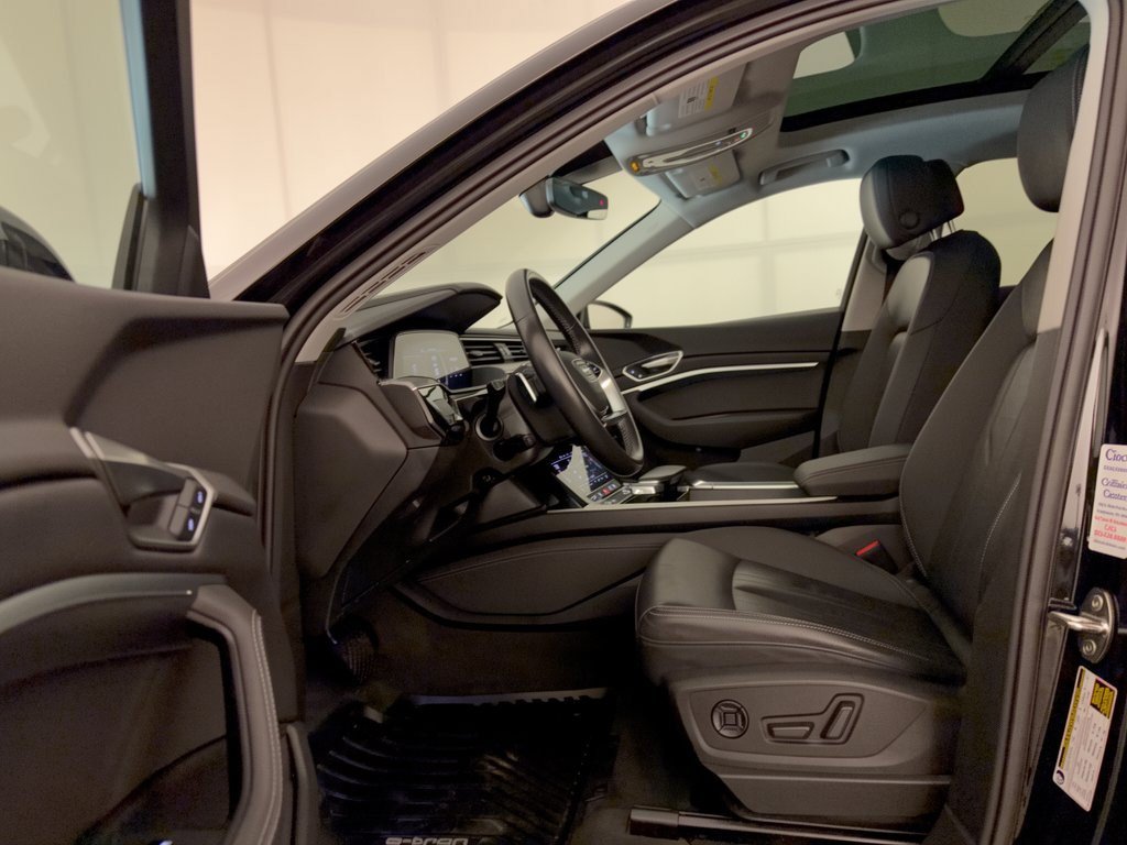 Used 2024 Audi Q8 e-tron Premium Plus AWD/4WD image 5