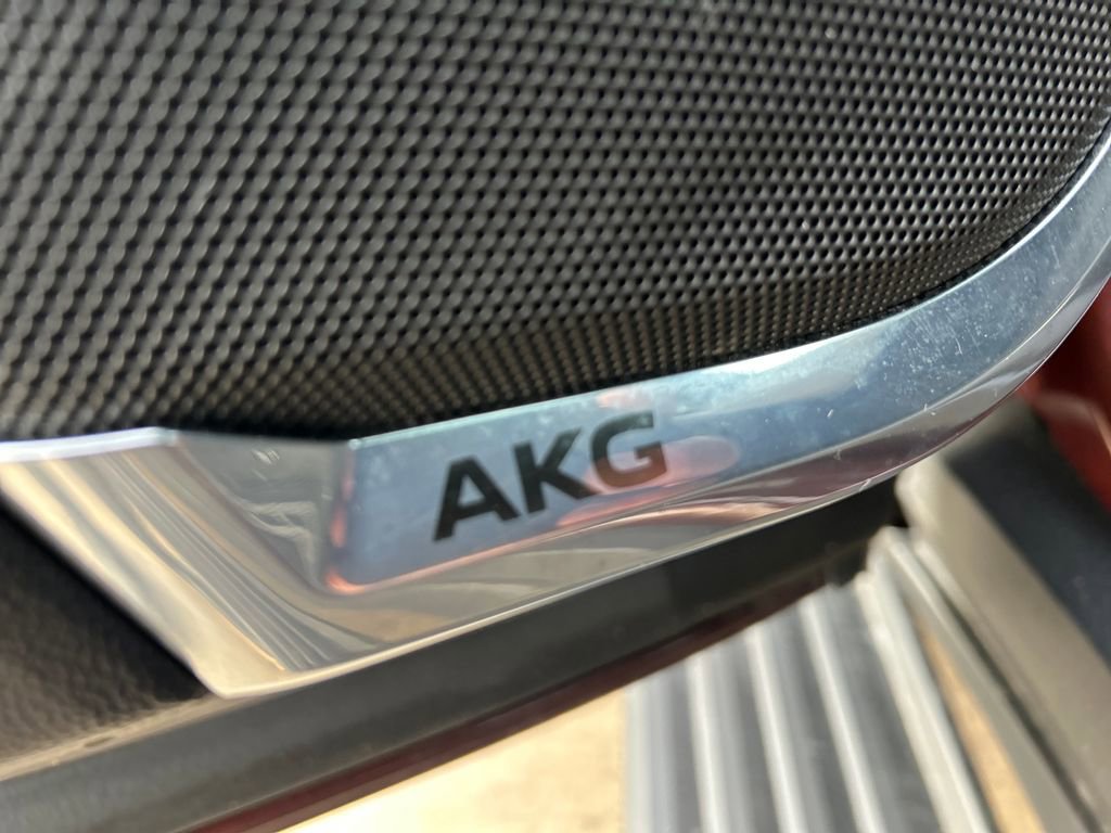 Certified 2023 Cadillac Escalade Sport Platinum w/ LPO, ONYX Package image 17