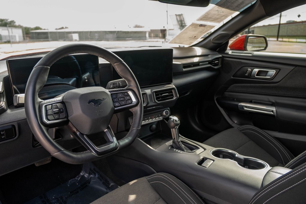 Used 2024 Ford Mustang Coupe image 13