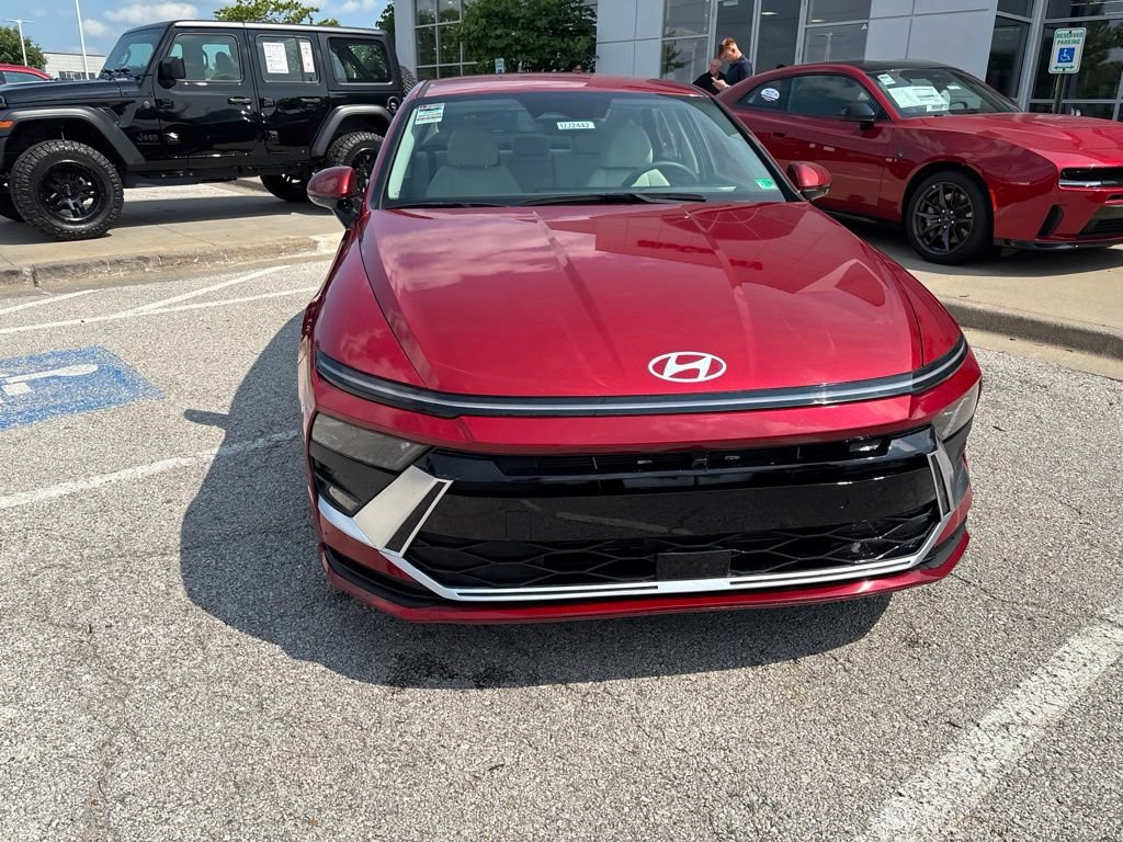 Used 2025 Hyundai Sonata SEL FWD image 9