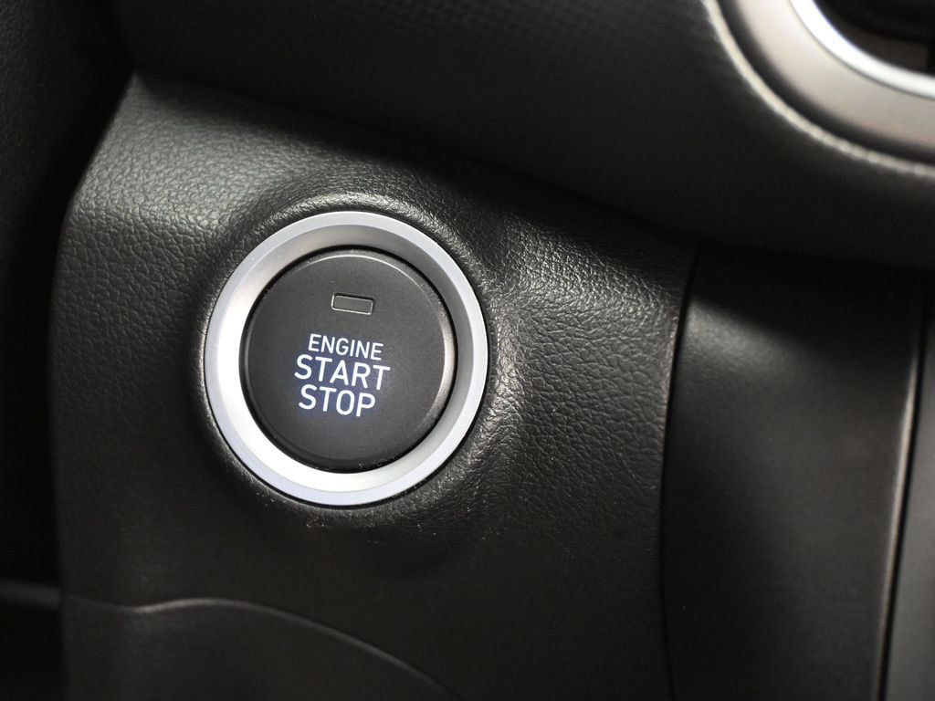 Used 2023 Hyundai Kona SEL image 32