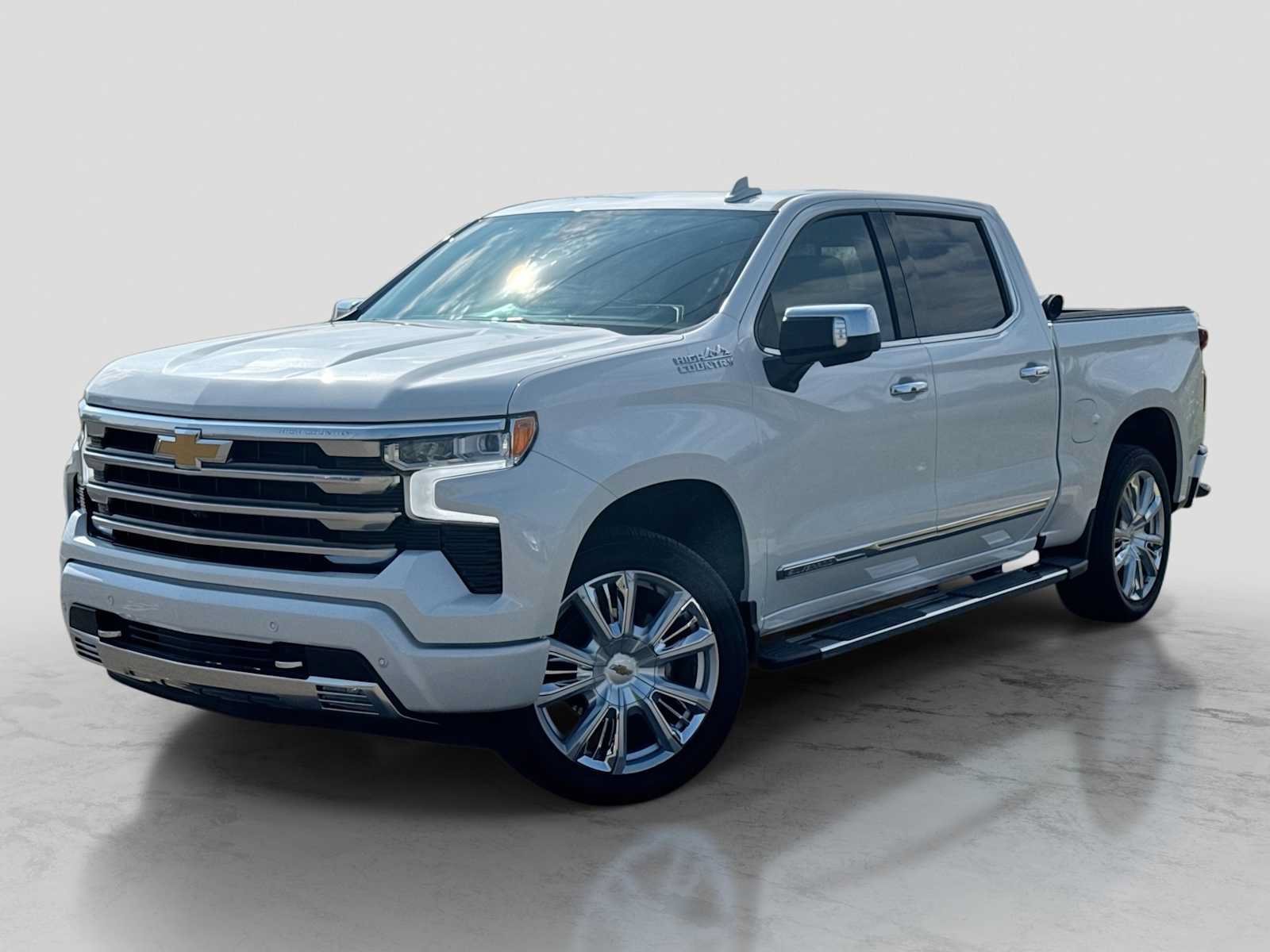 Used 2024 Chevrolet Silverado 1500 High Country w/ High Country Premium Package AWD/4WD image 1
