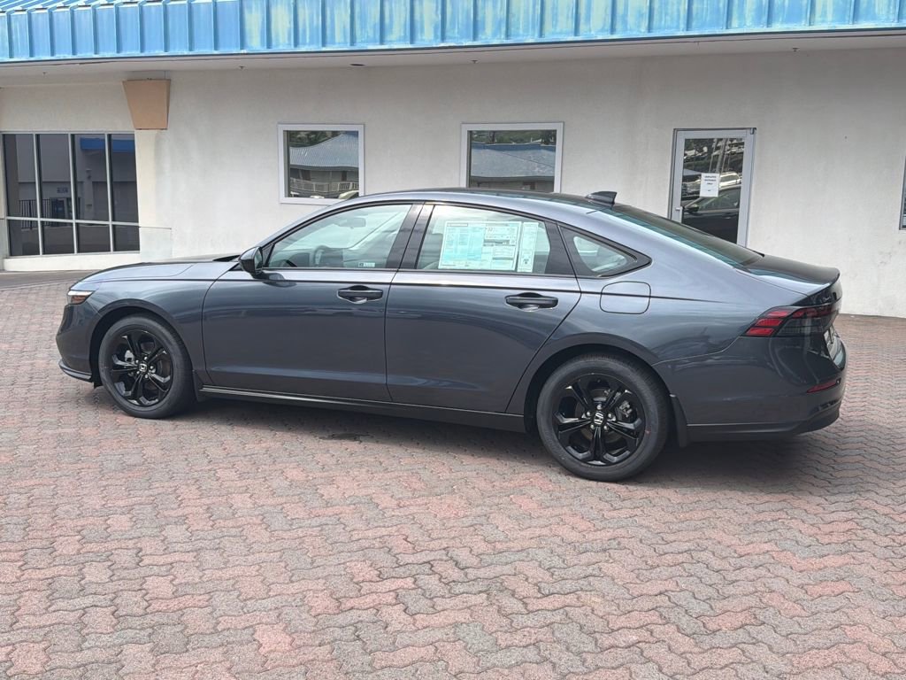 New 2025 Honda Accord SE image 3