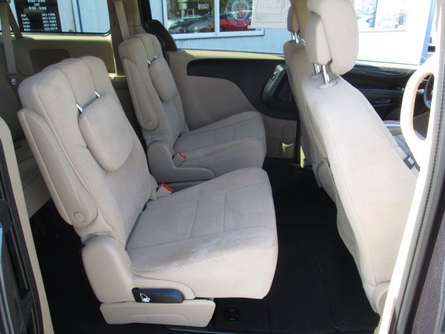 Used 2013 Dodge Grand Caravan SE FWD image 13