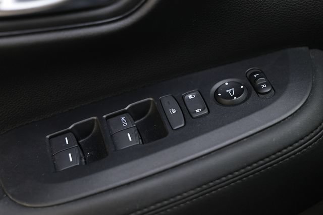 Used 2023 Honda HR-V LX image 16