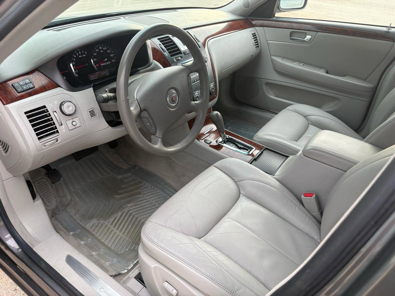 Used 2006 Cadillac DTS FWD image 67