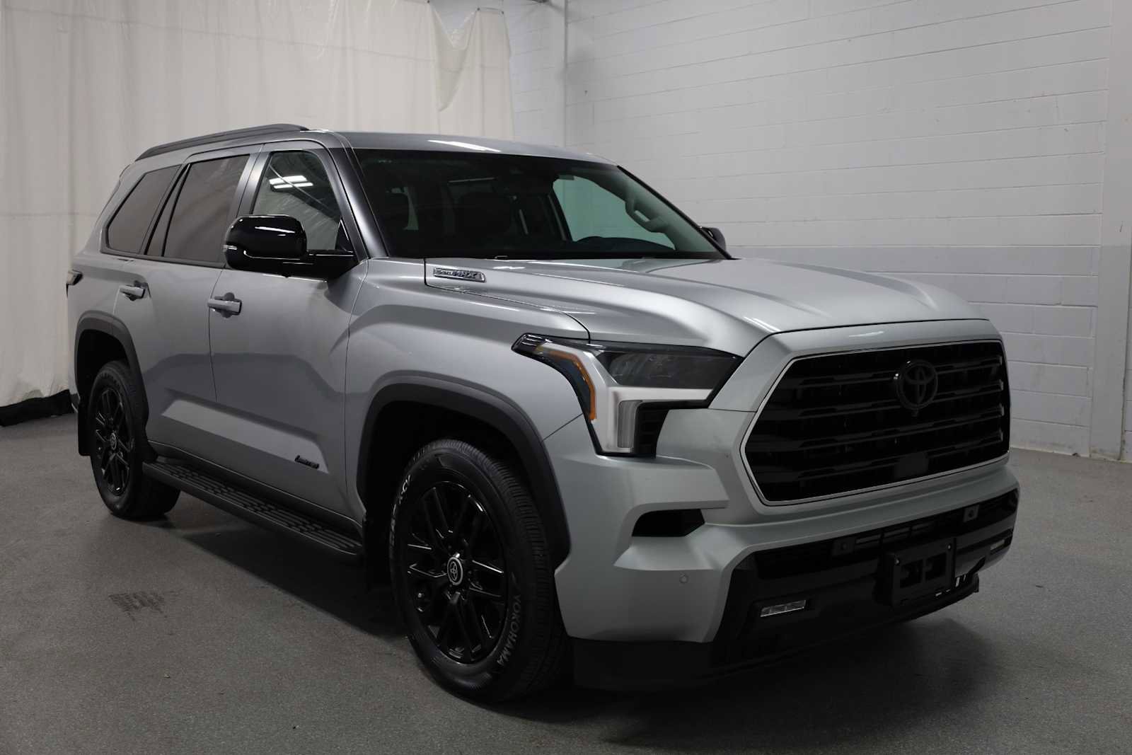 Used 2024 Toyota Sequoia Platinum image 13