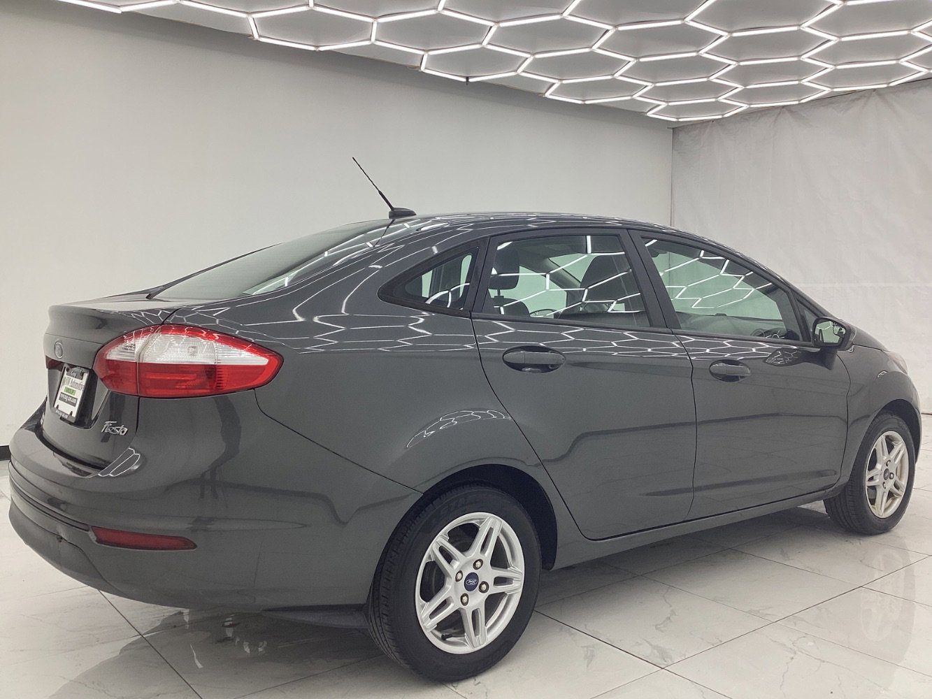 Used 2019 Ford Fiesta SE image 12