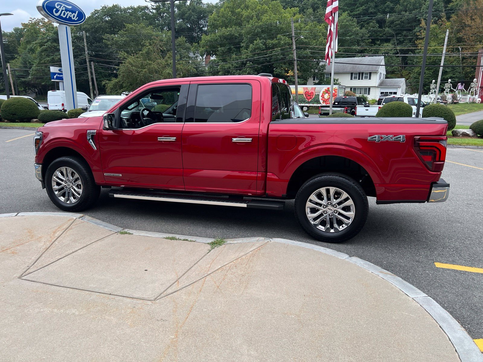 Used 2025 Ford F150 Lariat w/ Equipment Group 501A Mid AWD/4WD image 4