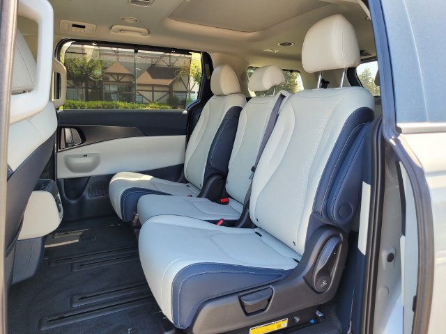 New 2026 Kia Carnival SX Prestige FWD image 6