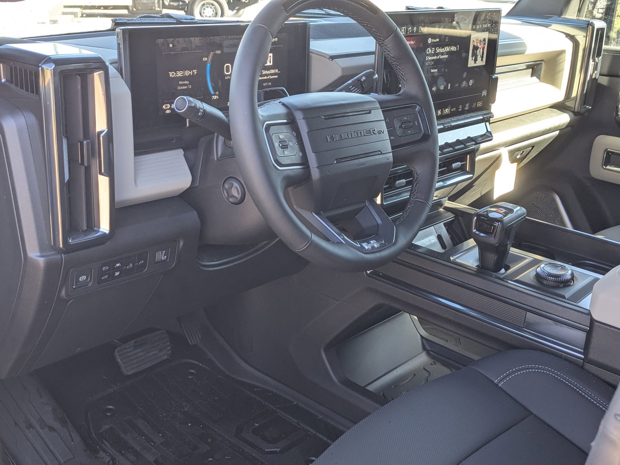 New 2026 GMC Hummer EV 4x4 Crew Cab image 9