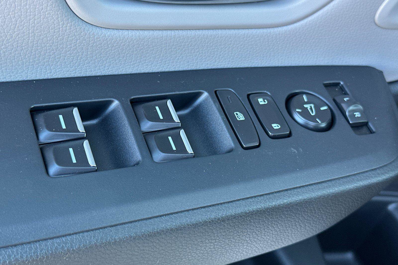 New 2025 Honda Pilot Touring image 12