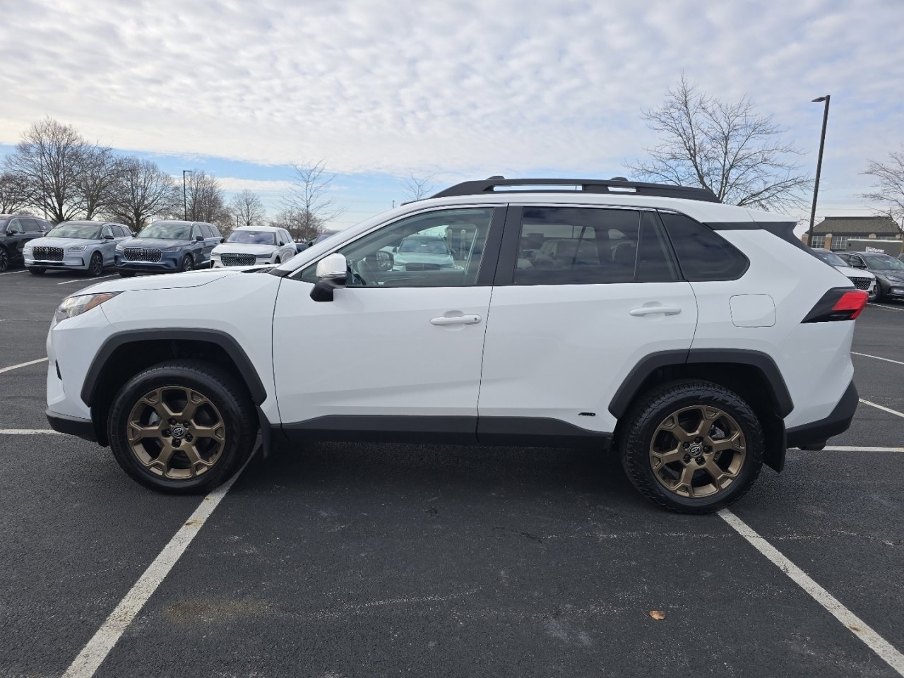 Used 2023 Toyota RAV4 AWD Hybrid image 13