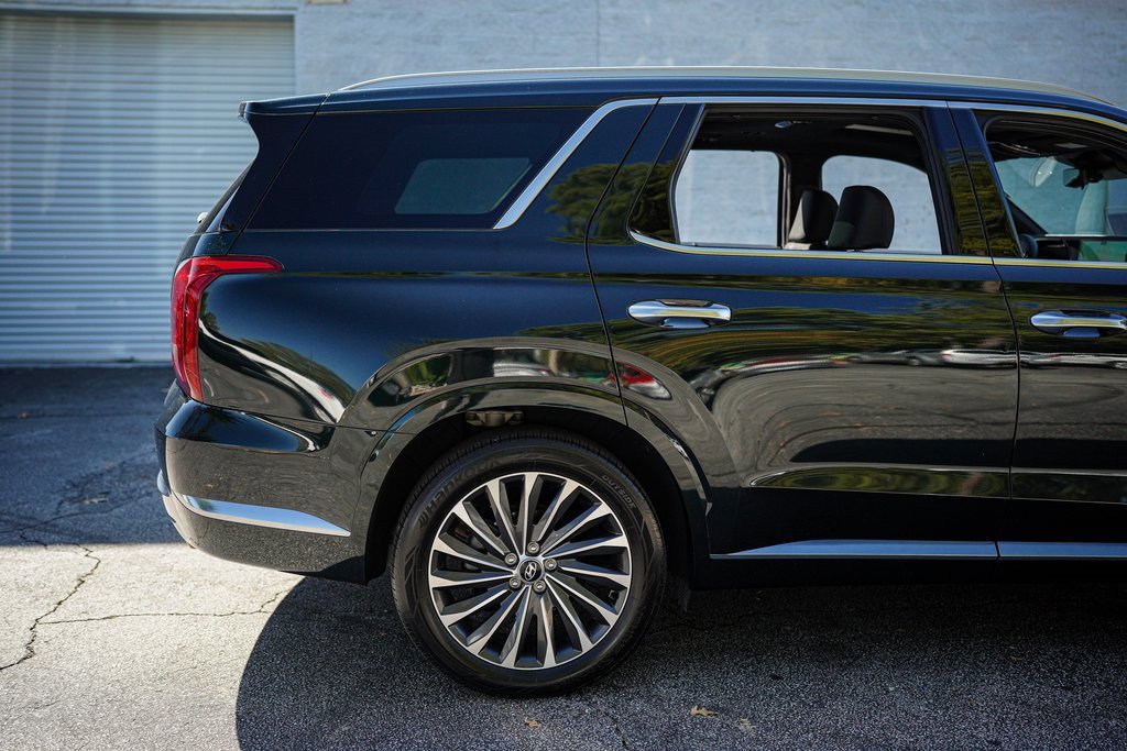 Used 2024 Hyundai Palisade Calligraphy image 15
