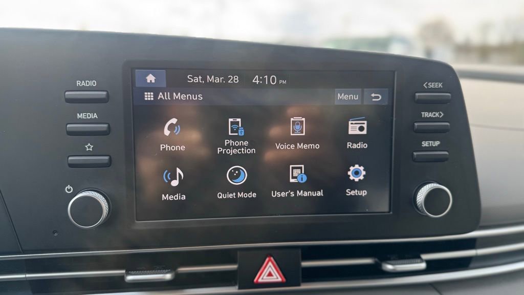 Used 2025 Hyundai Elantra SE image 10