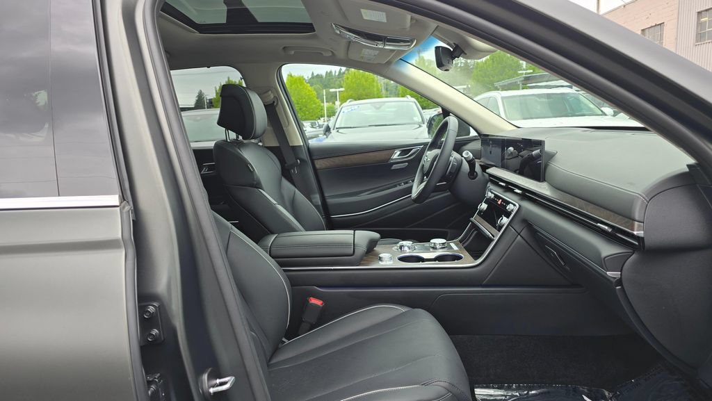 Used 2025 Genesis GV80 2.5T Prestige AWD/4WD image 10
