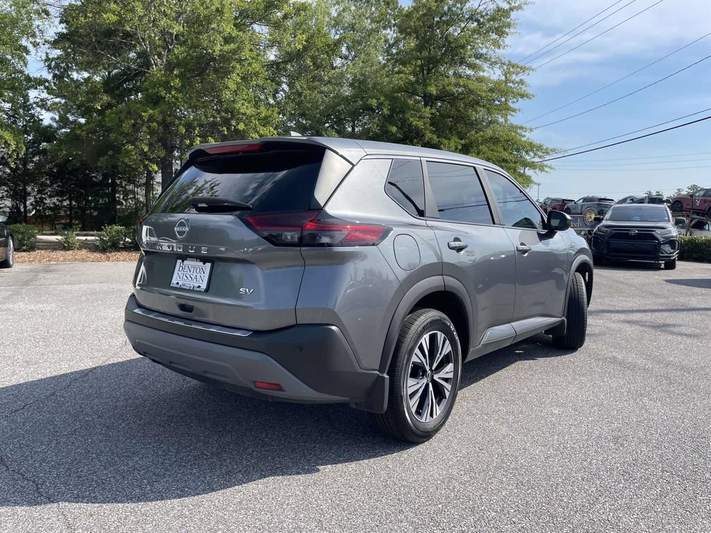 Used 2023 Nissan Rogue SV FWD image 3