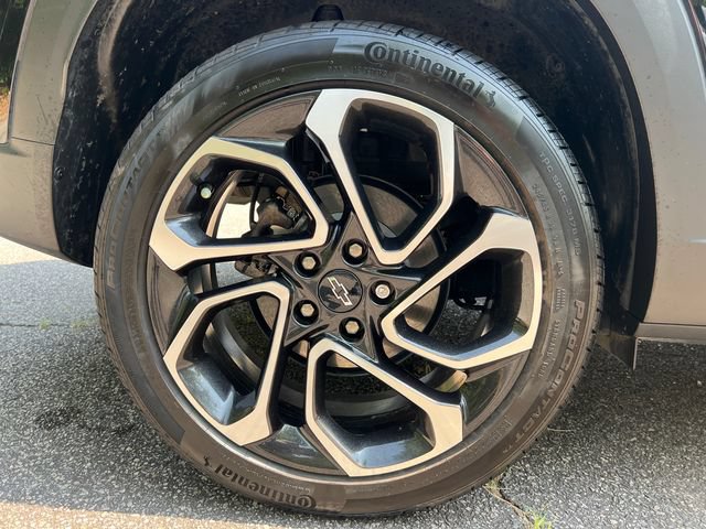 Used 2025 Chevrolet Trax RS w/ Driver Confidence Package FWD image 19