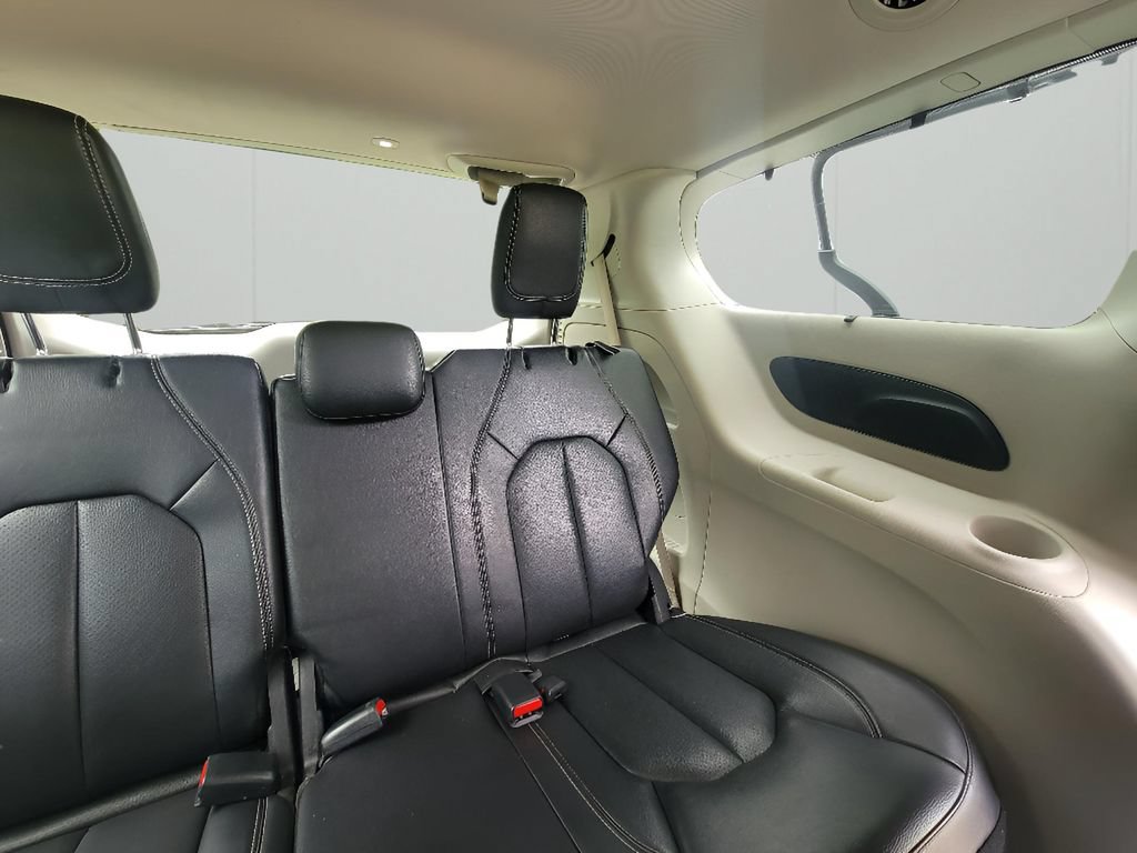 Used 2022 Chrysler Pacifica Touring-L FWD image 31