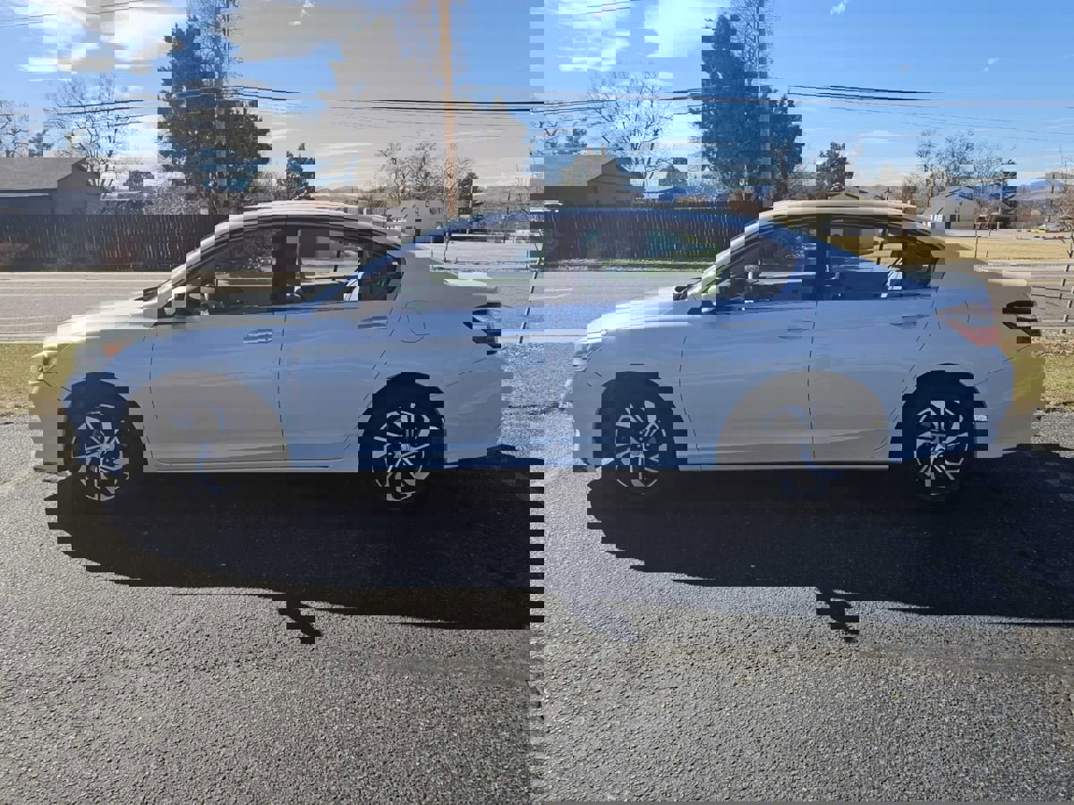 Used 2017 Honda Accord LX image 2