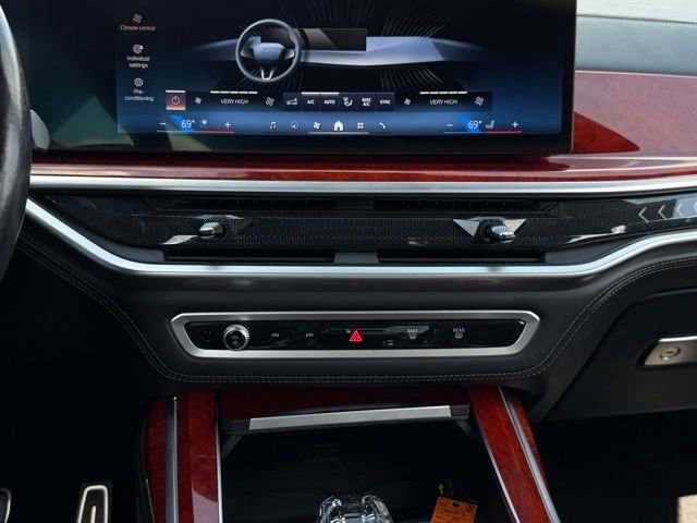 Used 2024 BMW ALPINA XB7 image 36