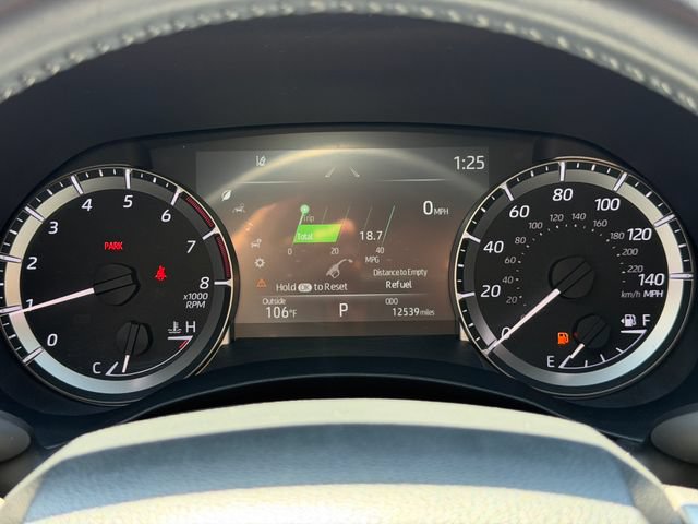 Used 2023 Toyota Highlander XLE FWD image 10