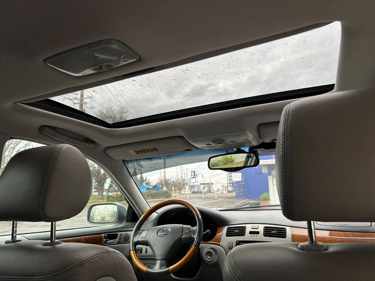 Used 2005 Lexus ES 330 FWD image 16
