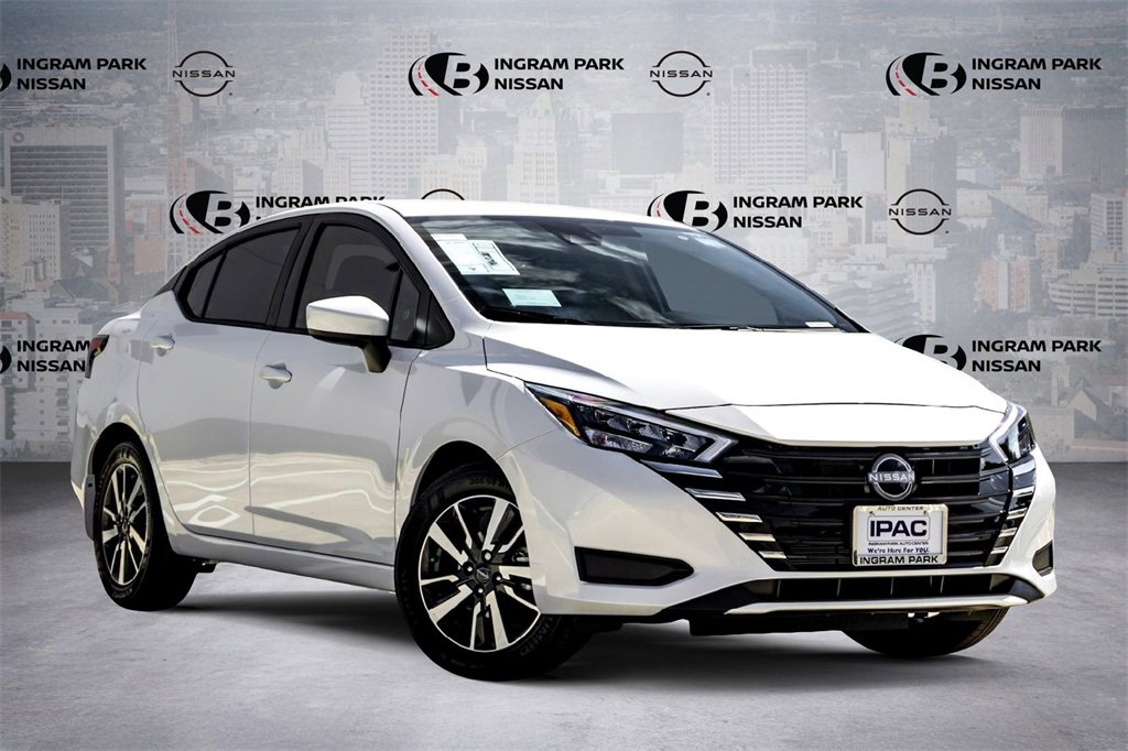 New 2025 Nissan Versa SV w/ Trunk Package