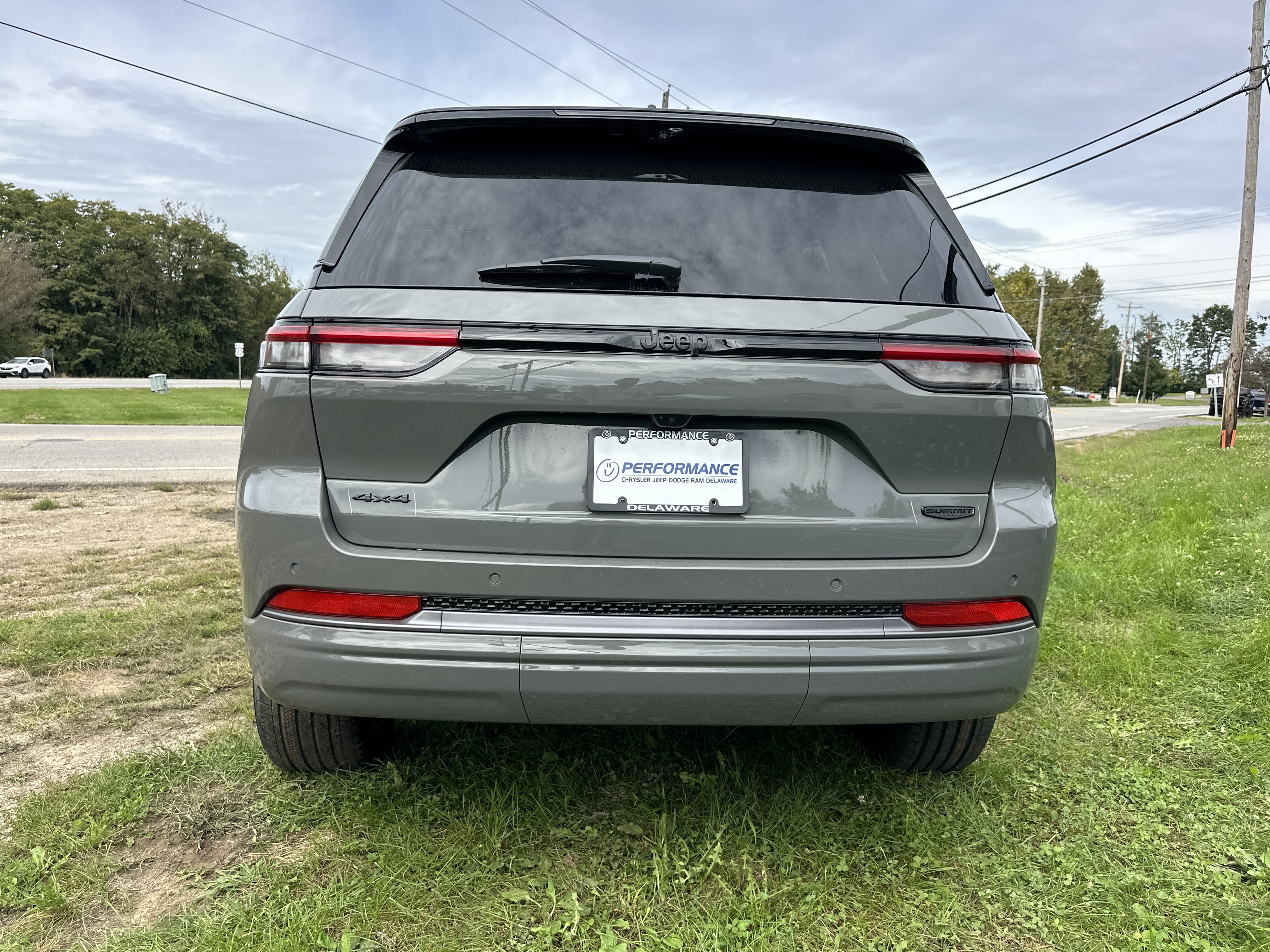 New 2027 Jeep Grand Cherokee Summit AWD/4WD image 17