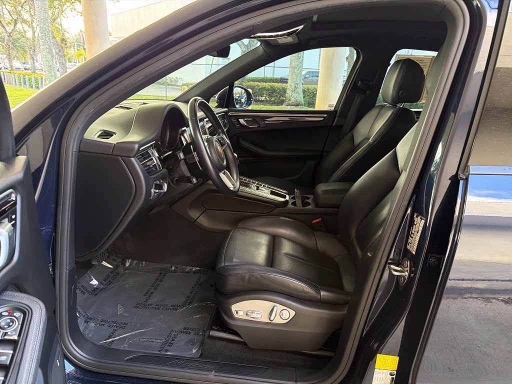 Used 2019 Porsche Macan AWD/4WD image 5