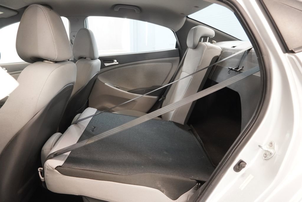 Used 2013 Hyundai Accent GLS image 25