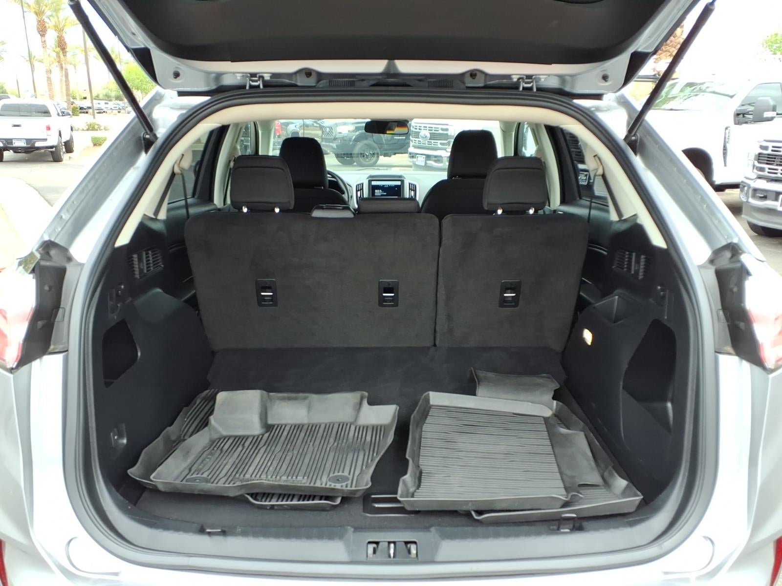 Certified 2022 Ford Edge SE w/ Black Appearance Package image 16
