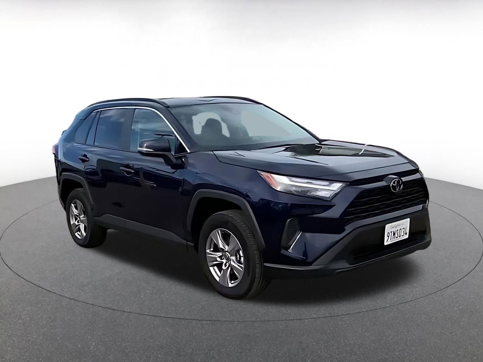 Used 2025 Toyota RAV4 XLE w/ Convenience Package image 3