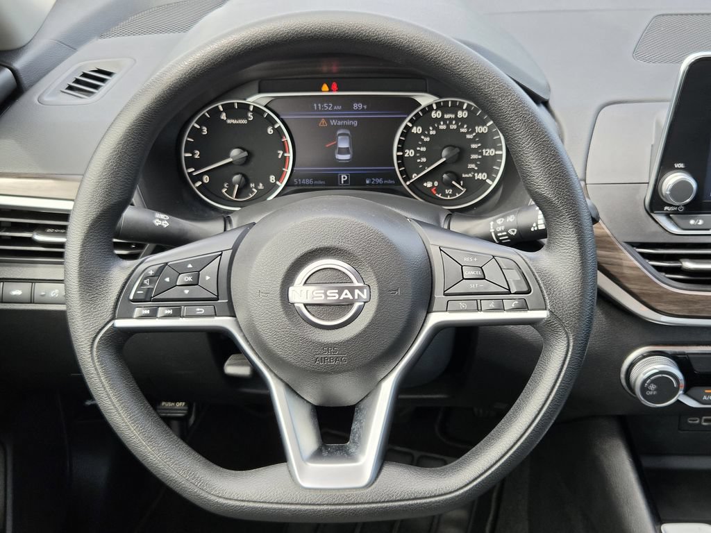 Used 2024 Nissan Altima 2.5 SV FWD image 15