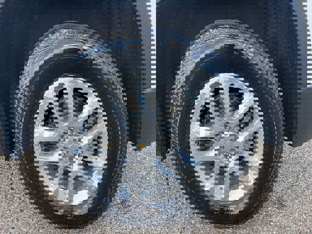 Used 2023 Chevrolet Traverse LS w/ Safety Package image 15