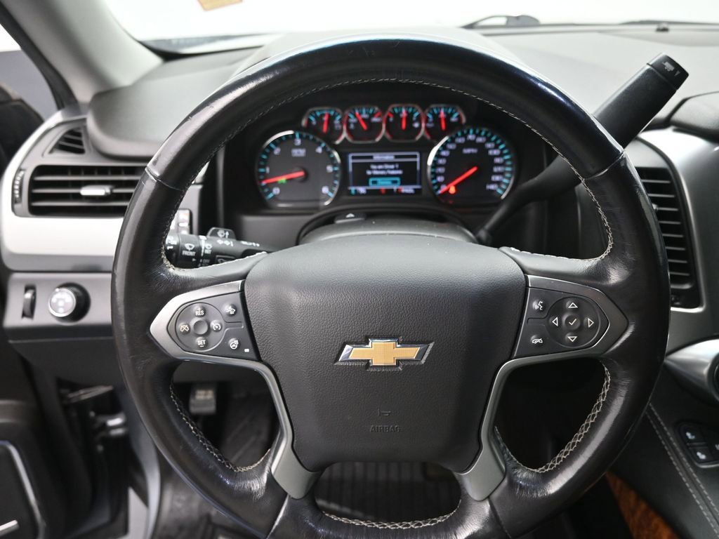 Used 2018 Chevrolet Suburban Premier image 29