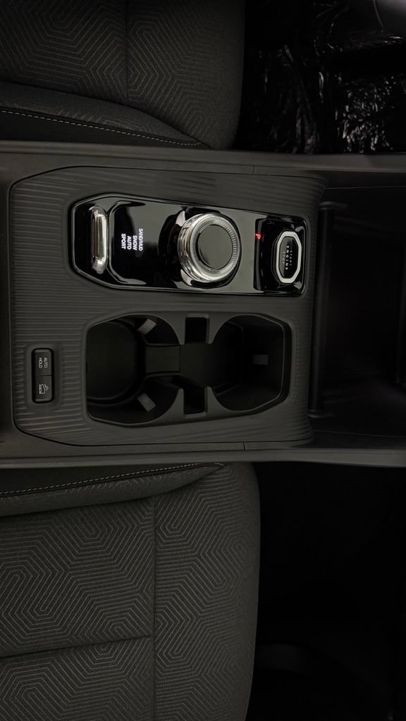 New 2026 Jeep Cherokee Laredo AWD/4WD image 23
