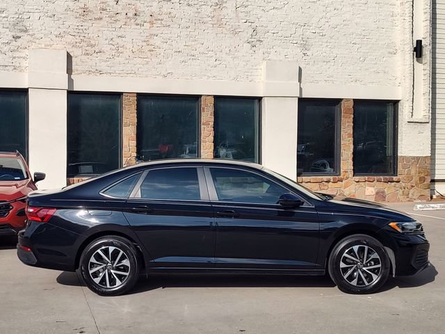Used 2023 Volkswagen Jetta S FWD image 2