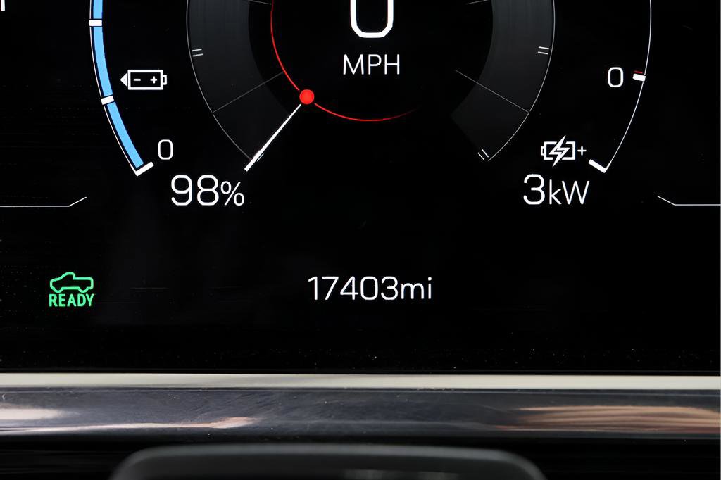 Used 2025 GMC Sierra EV Denali AWD/4WD image 16