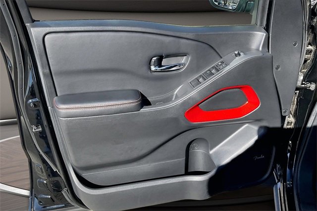 Certified 2025 Nissan Frontier PRO-4X w/ Pro Convenience Package image 21