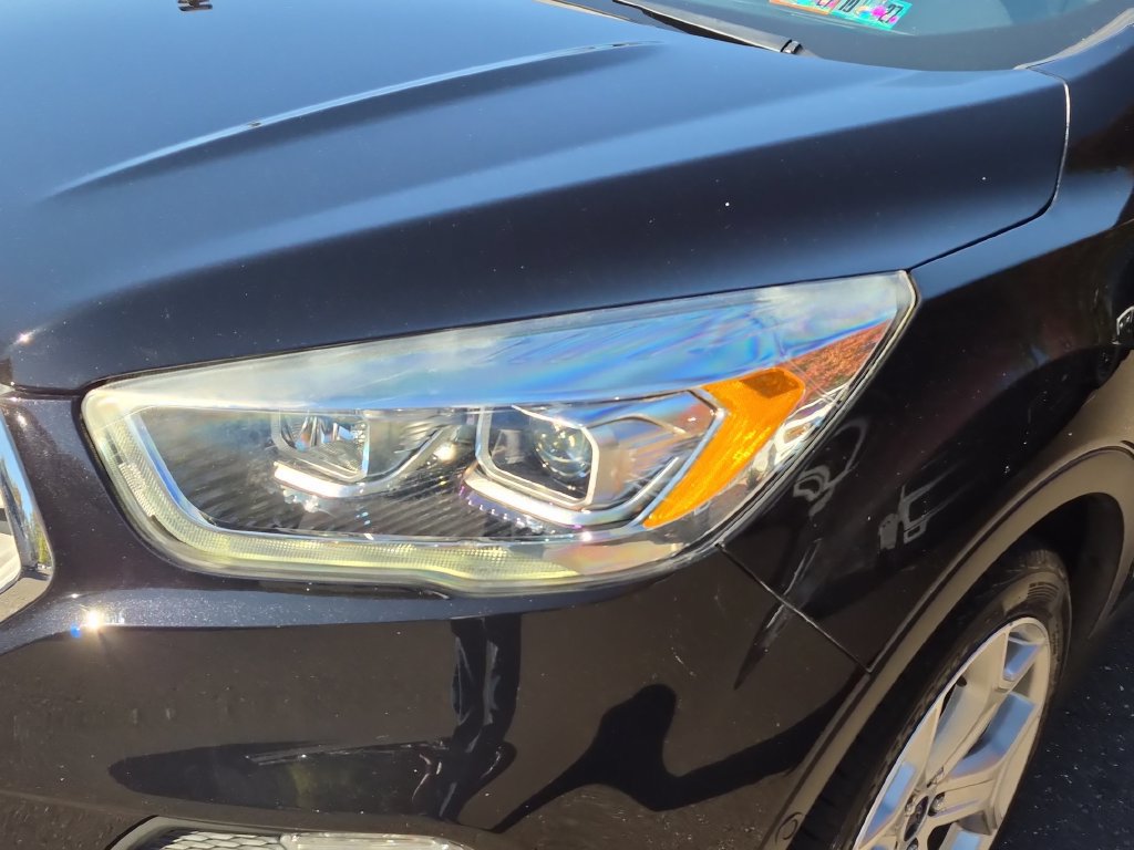Certified 2019 Ford Escape Titanium AWD/4WD image 3