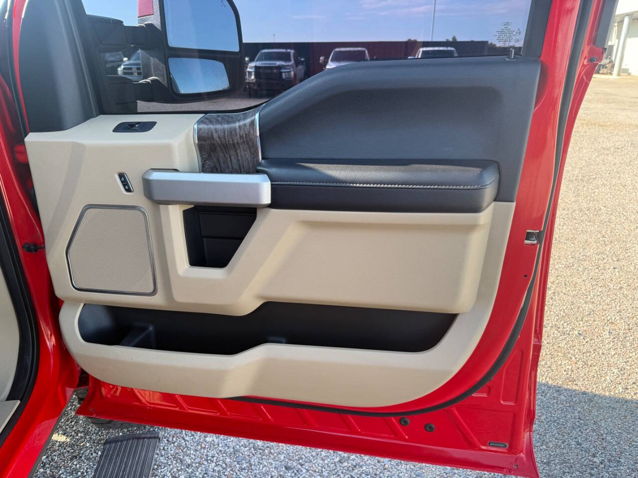 Used 2019 Ford F250 Lariat w/ Lariat Ultimate Package AWD/4WD image 52