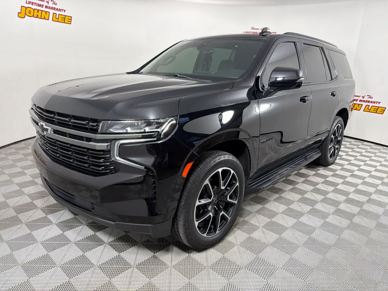 Used 2022 Chevrolet Tahoe RST w/ Luxury Package AWD/4WD image 1