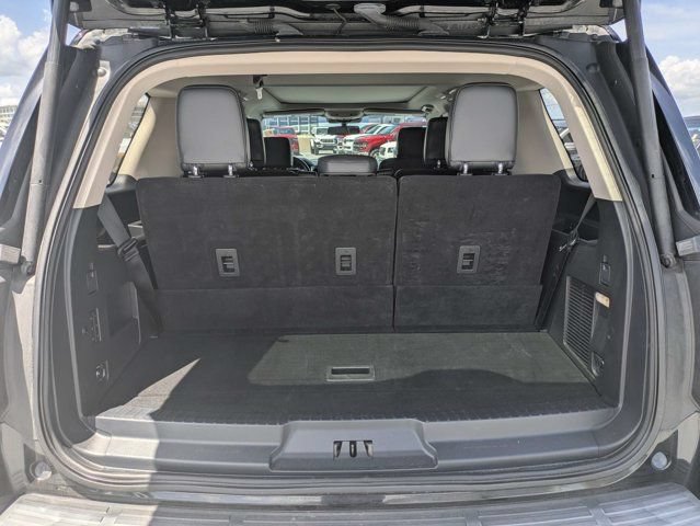 Used 2022 Ford Expedition XLT RWD image 12