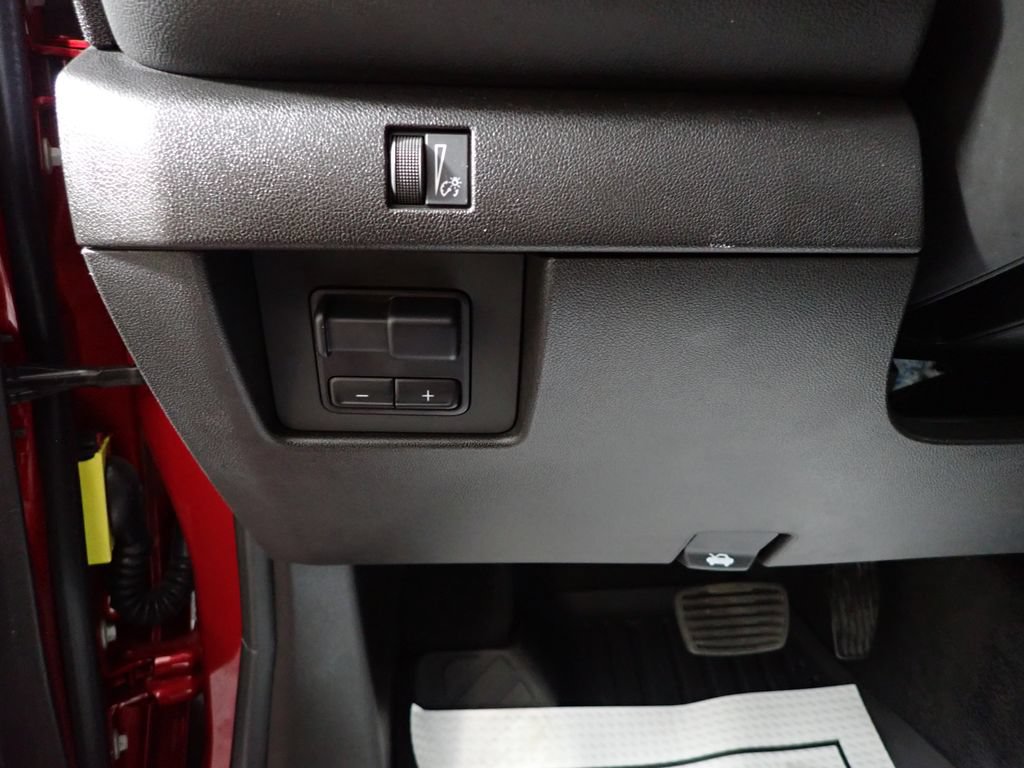 Used 2024 Chevrolet Colorado LT w/ LT Convenience Package III AWD/4WD image 25